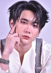 หลุยส์-กฤตวัฒน์-หล่อมาก