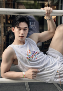 ฉลามแทงค์