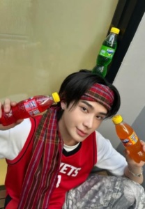 ไทย ชญานนท์ ไทย ชญานนท์