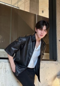 จินวุค คิม-006-Lovely