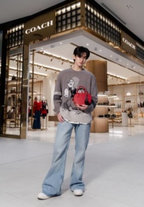 จินวุค คิม-008-Elegant