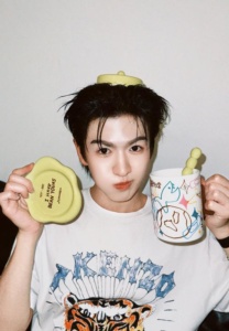 จินวุค คิม-010-Dazzling