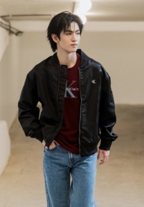 จินวุค คิม-012-Attractive