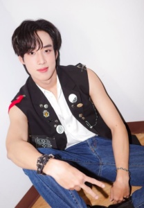 อลัน พศวีร์-011-Breathtaking