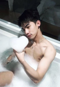 Nikienack-001-Stunning