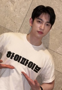 Jinyoung-004-Radiant