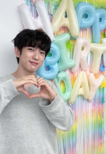 Jinyoung-009-Cute