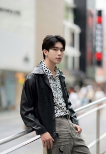 Athiwarit Nithiteerakornkul-001-Graceful