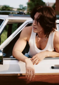JERRY YAN-003-Graceful