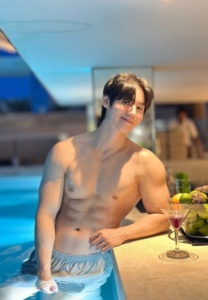 choiroi88-004-Graceful