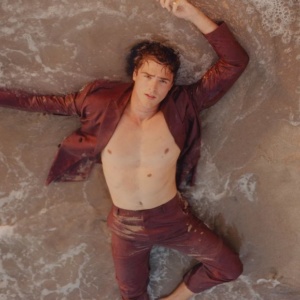 jacob-elordi-009-Gorgeous