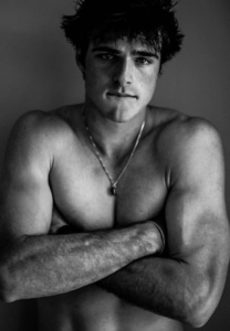 jacob-elordi-013-Lovely