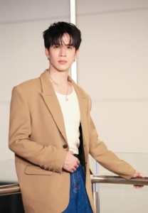 ฟิล์ม-ธนภัทร